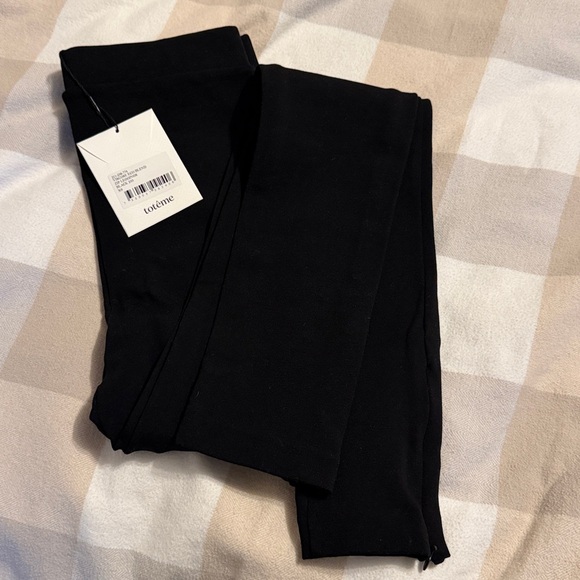 Black Zip Leggings - Picture 5 of 6
